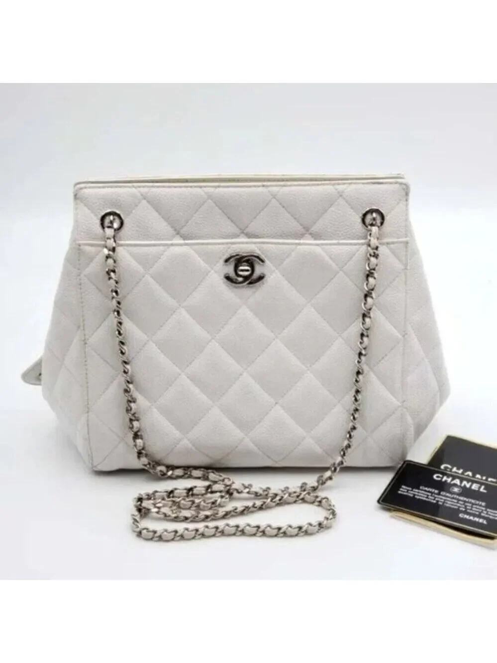CHANEL Quilted Matelasse CC Logo Caviar Skin Chain Shoulder Bag 1600-082524